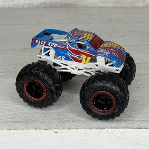 Hot Wheels Monster Jam - #68 Race Ace 1:64 Collectible Monster Truck 4” GC